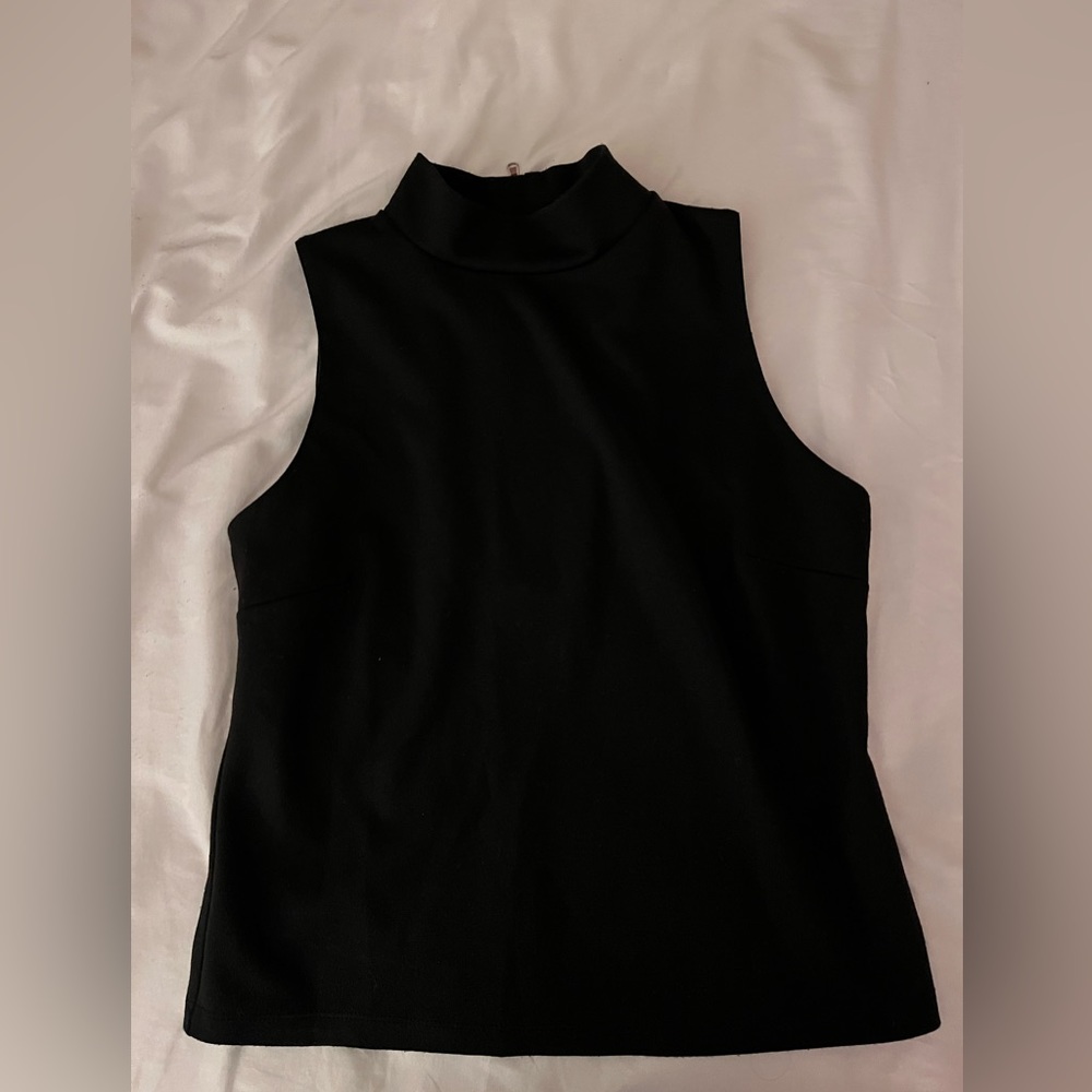 New York & Company Sleeveless Top
